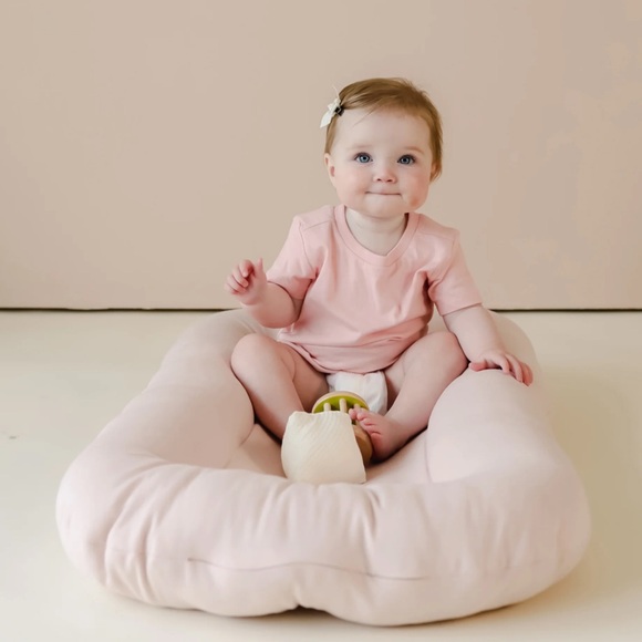 Pink toddler snuggleme lounger - Picture 2 of 4